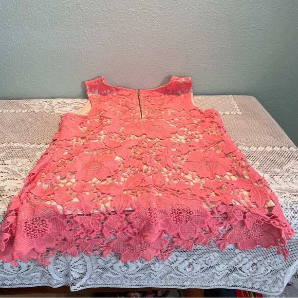 Urban Girl Pink Laced Sleeveless blouse - Picture 2 of 3